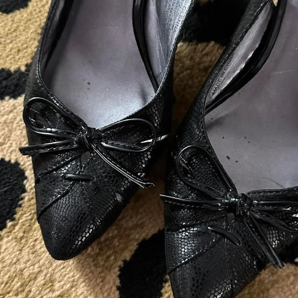 Karen-scott Women's Black Courts